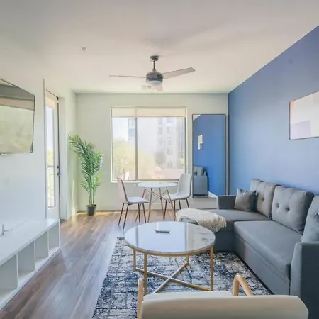 Cozy 1Bd - Pool, Gym, Parking, W-D - Sleeps 4 Apartment
